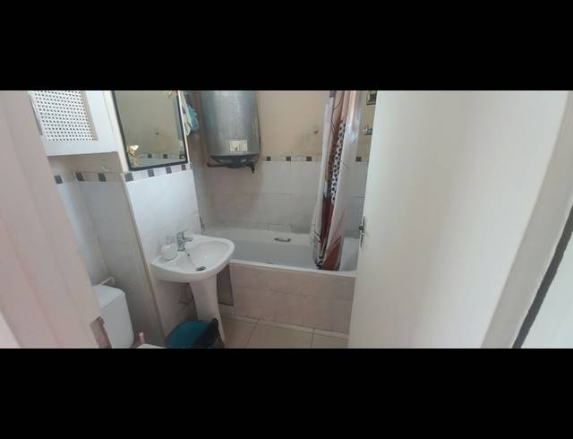 1 BEDROOM FLAT FOR SALE IN ESSENWOOD